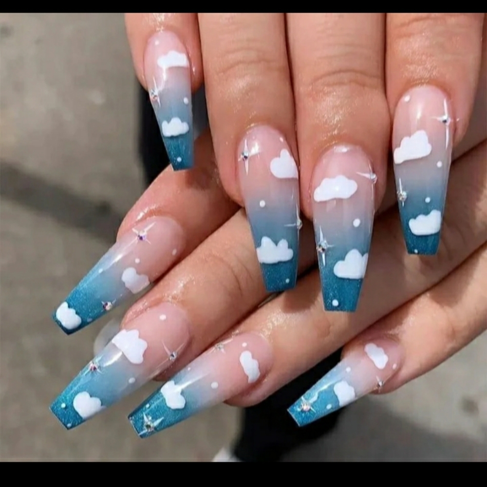 Cloud Press On Nails